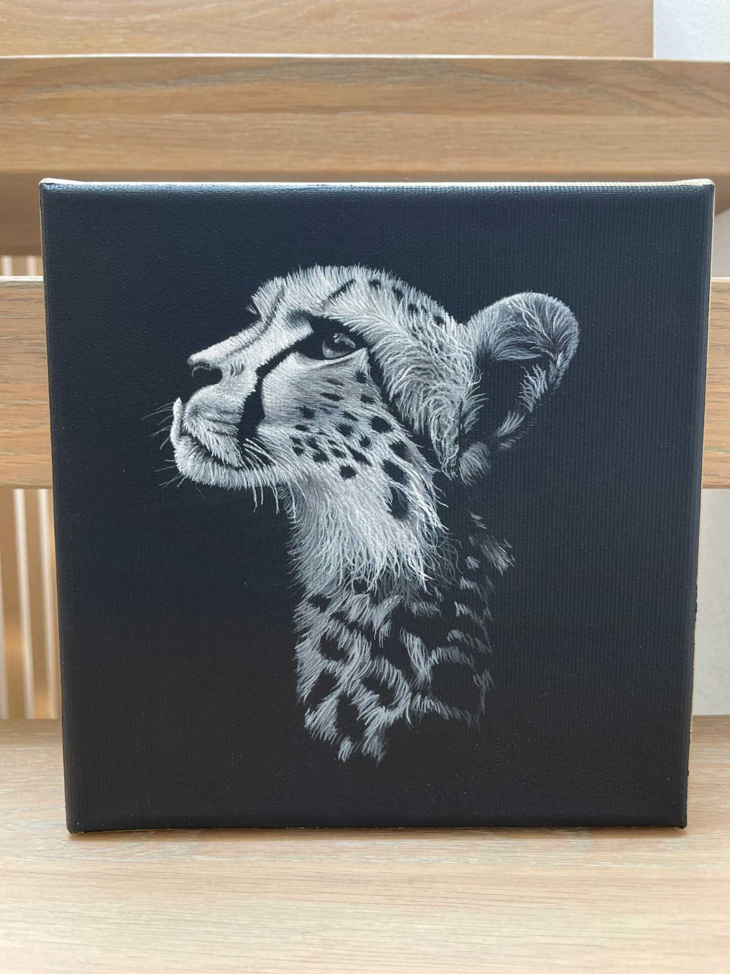 Black Cheetah, Gepardenkopf in Weiss auf schwarzem Grund, Black & White Collection, Original WILDHeART
